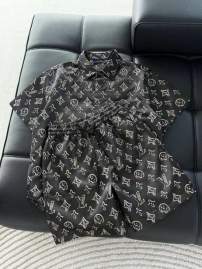 Picture of LV Shirt Pant Suits _SKULVM-3XLxetr0823336